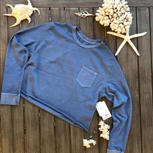 🌴🌼RVCA- CROPPED LONG SLEEVE SHIRT🌼🌴